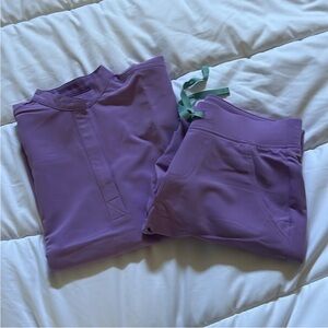 Figs Zamora jogger pants in lilac dawn